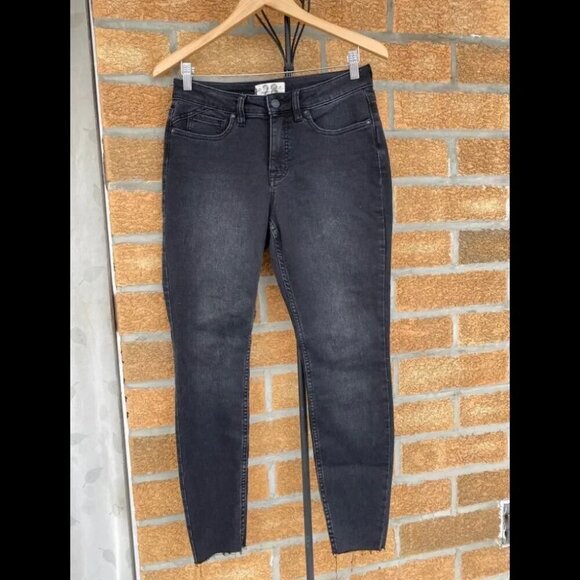 We the free skinny jeans size 28 curvy - Picture 1 of 12